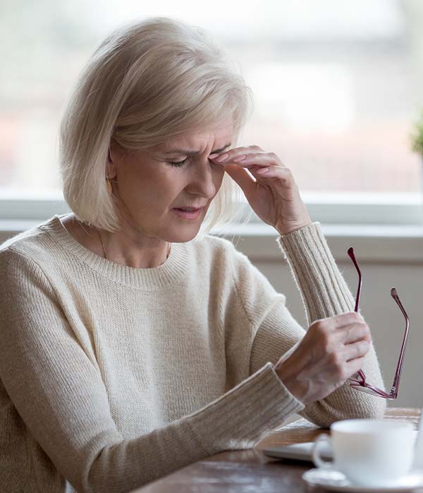 dry eye symptoms